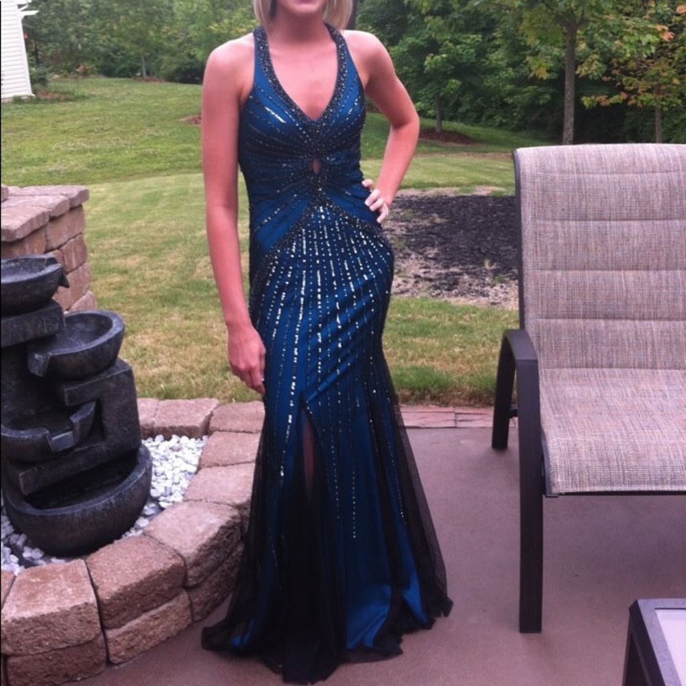 Turquoise and silver, mermaid style prom dress!